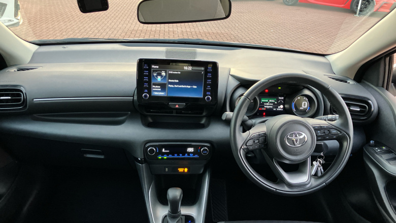 Toyota Yaris 1.5 Hybrid Design 5dr CVT Hybrid Hatchback